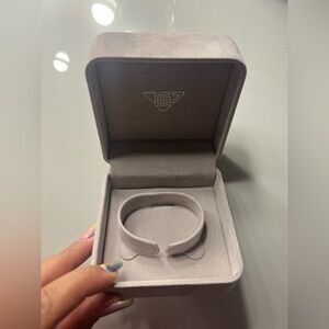 Grey Velvet Hard Shell Bracelet Jewelry Holder Luxury Square Gift Box Storage